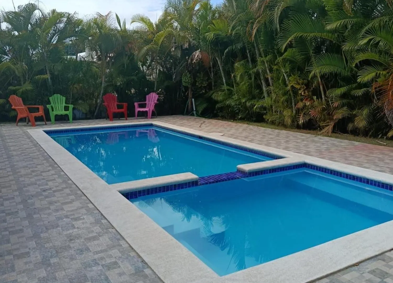 Luz Maria Piscina Y Playavilla En Plantacion Munoz